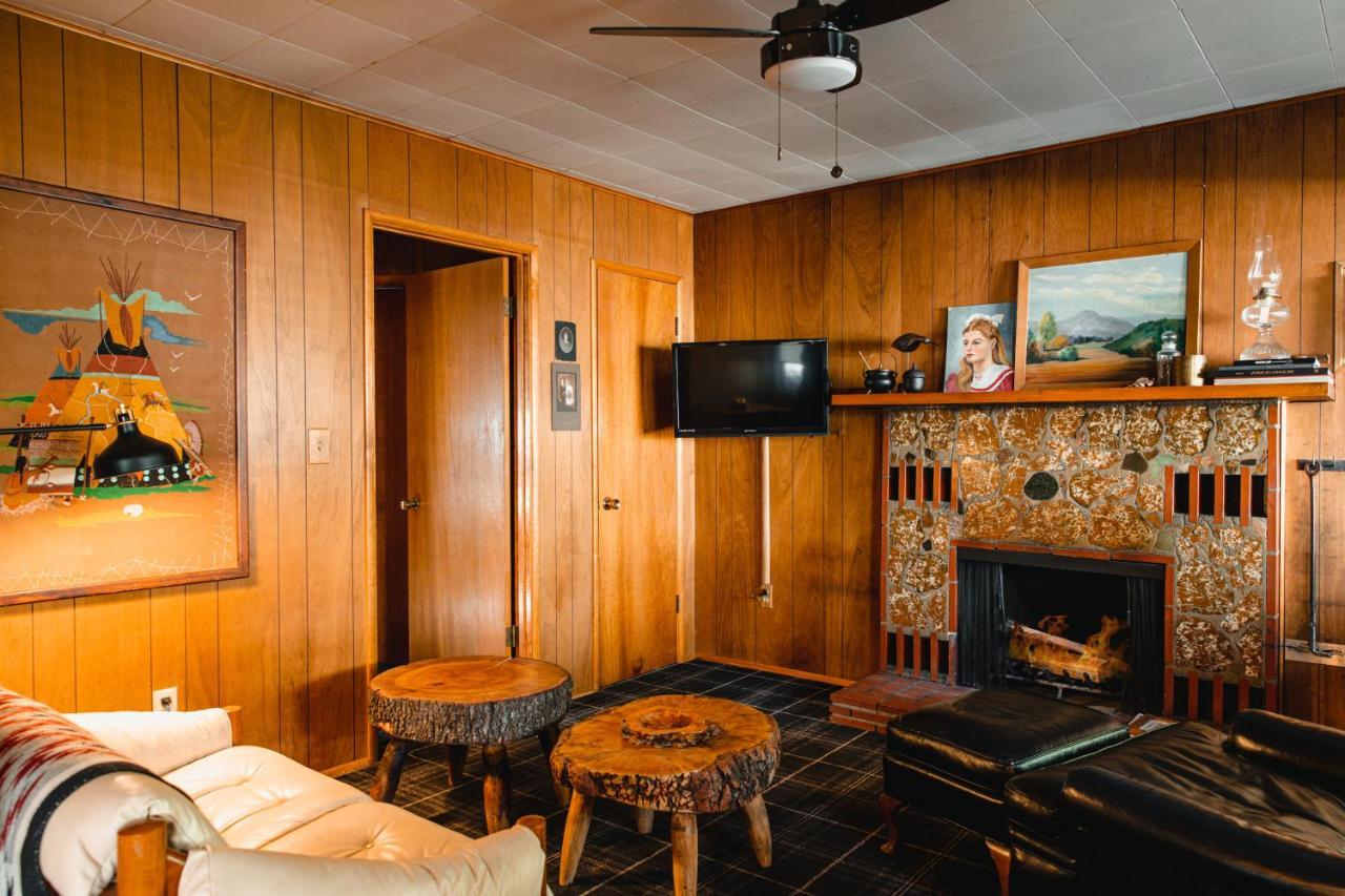 The Fireside Inn Idyllwild Exterior photo