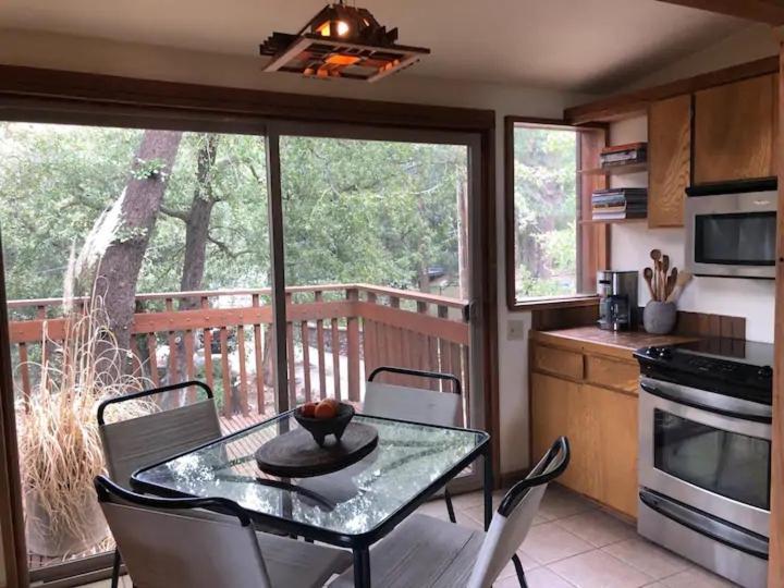 The Fireside Inn Idyllwild Exterior photo